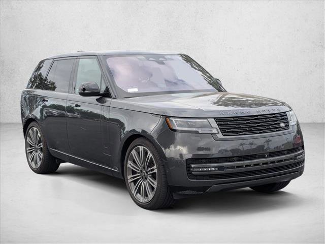 Used 2023 Land Rover Range Rover SE AWD/4WD image 3