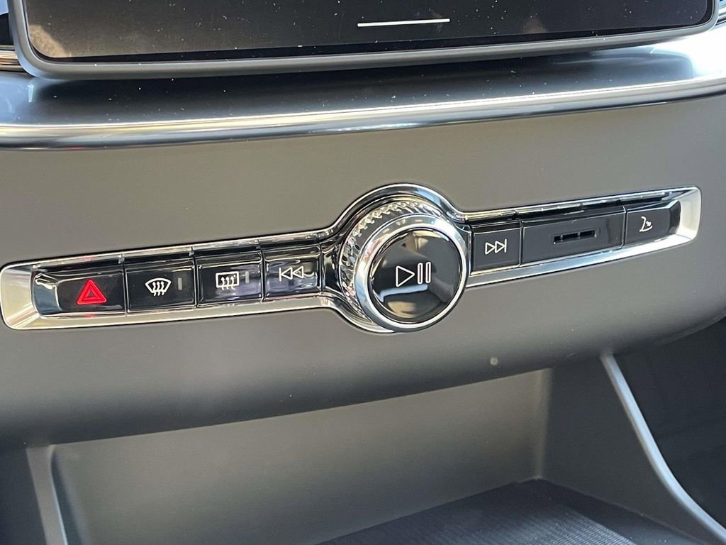 New 2026 Volvo XC90 B6 Ultra w/ Lounge Package image 20