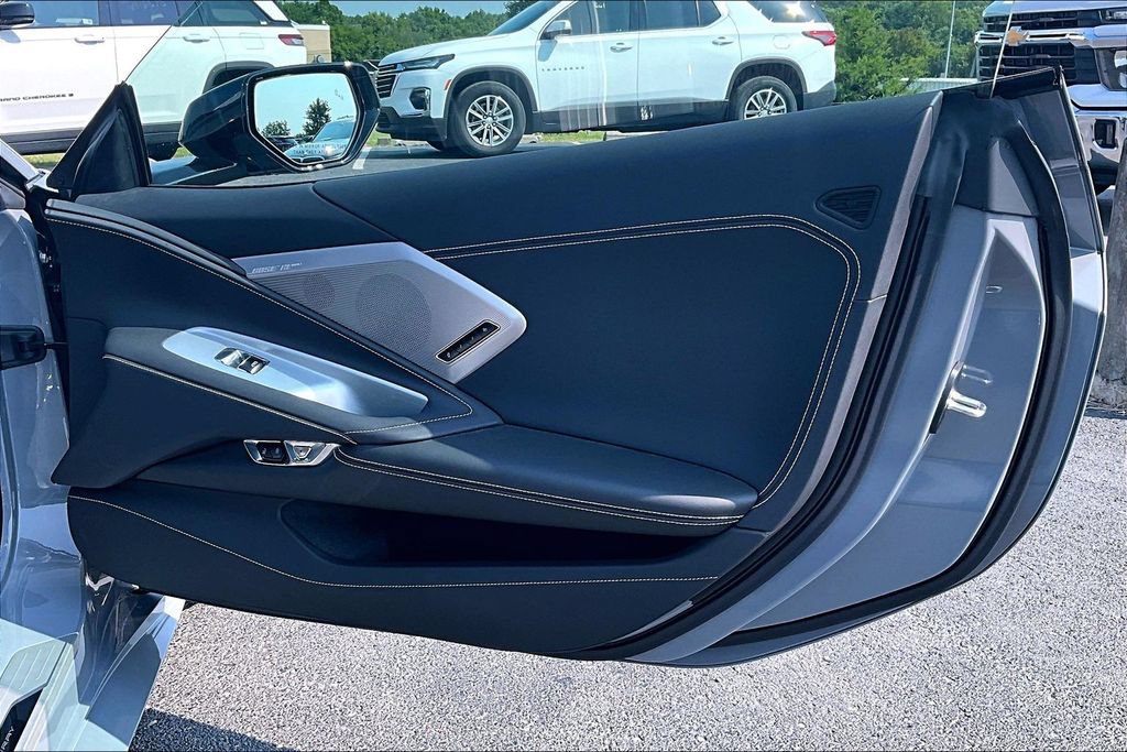 Used 2025 Chevrolet Corvette Stingray Preferred Conv w/ Z51 Performance Package RWD image 27