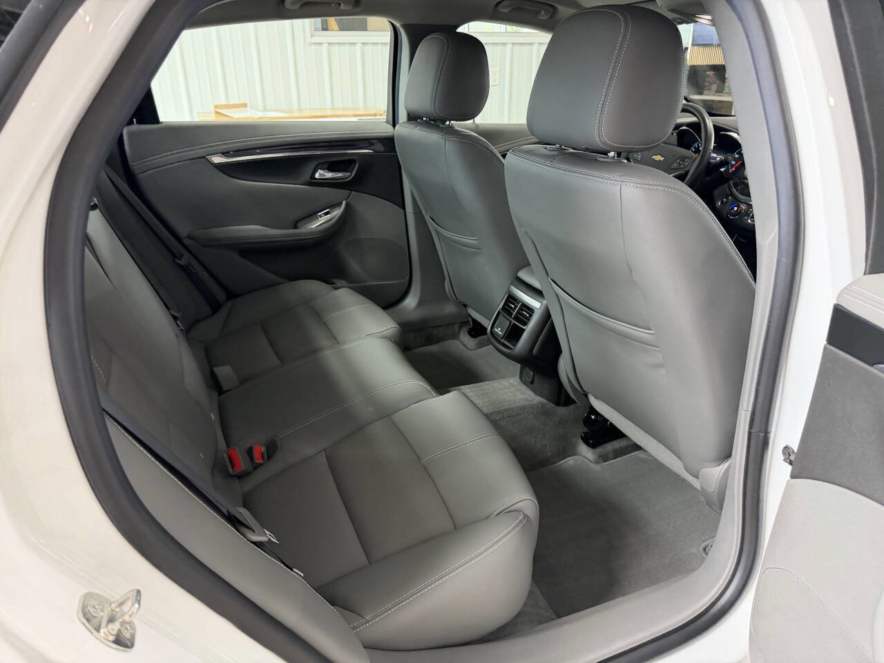 Used 2019 Chevrolet Impala LT w/ LT Leather Package FWD image 18