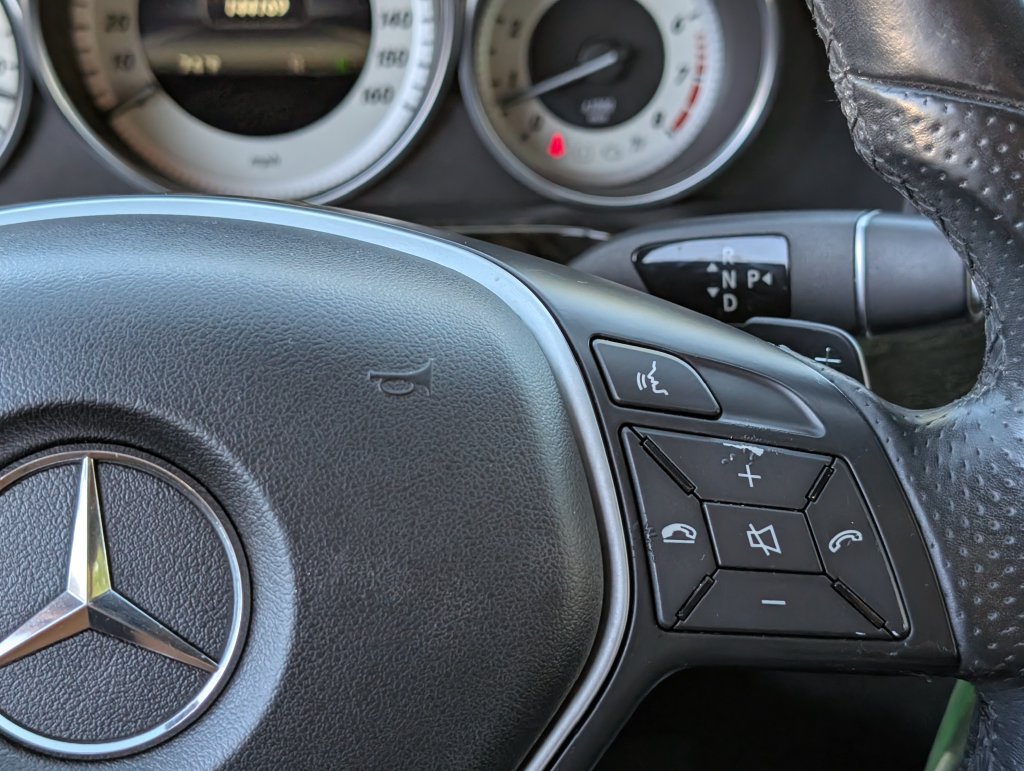 Used 2014 Mercedes-Benz E 350 4MATIC Sedan image 30