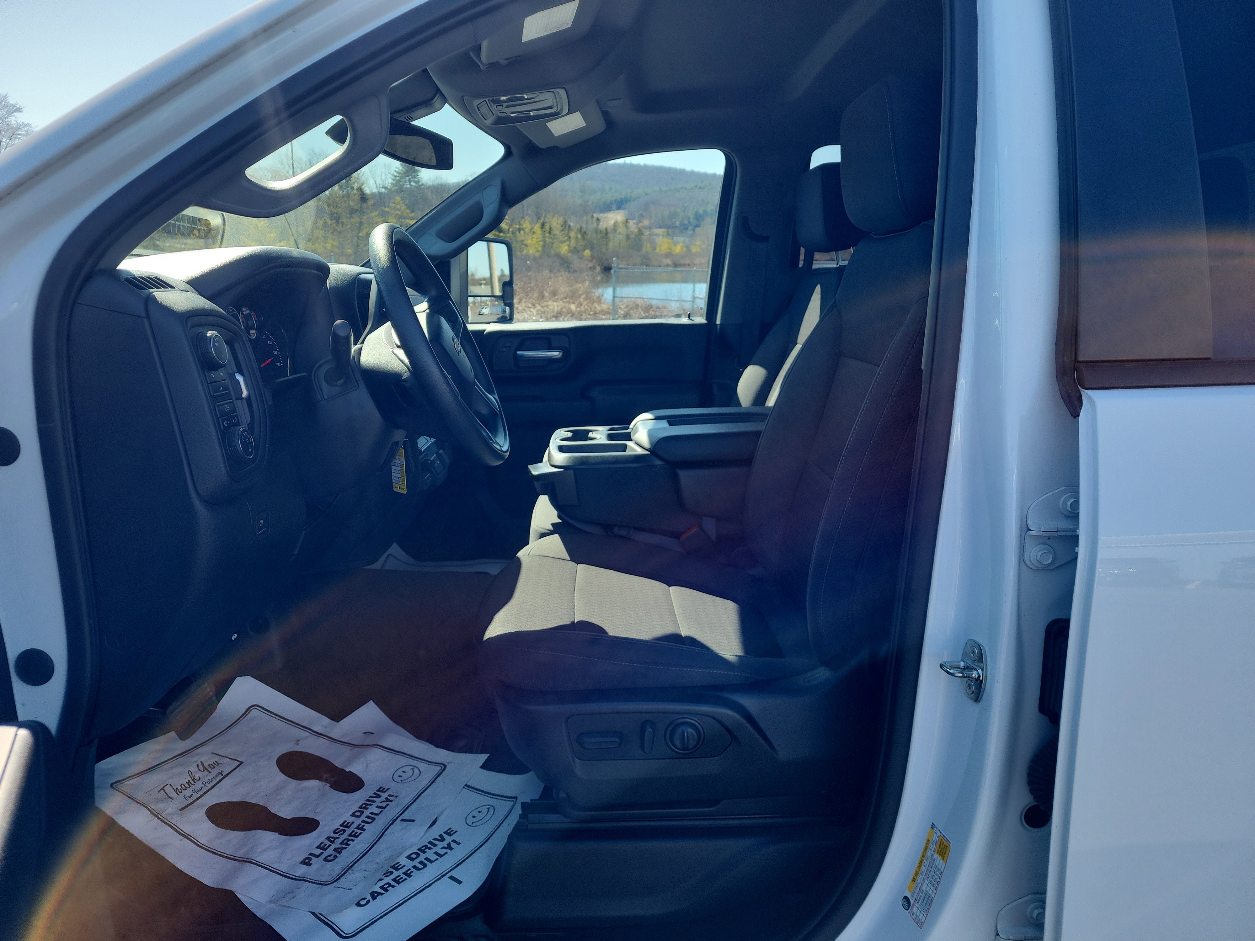 Used 2022 Chevrolet Silverado 2500 Custom w/ Custom Value Package image 11