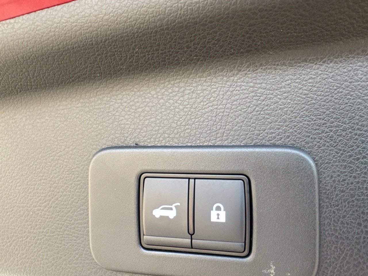 Certified 2025 Nissan Murano SV FWD image 36