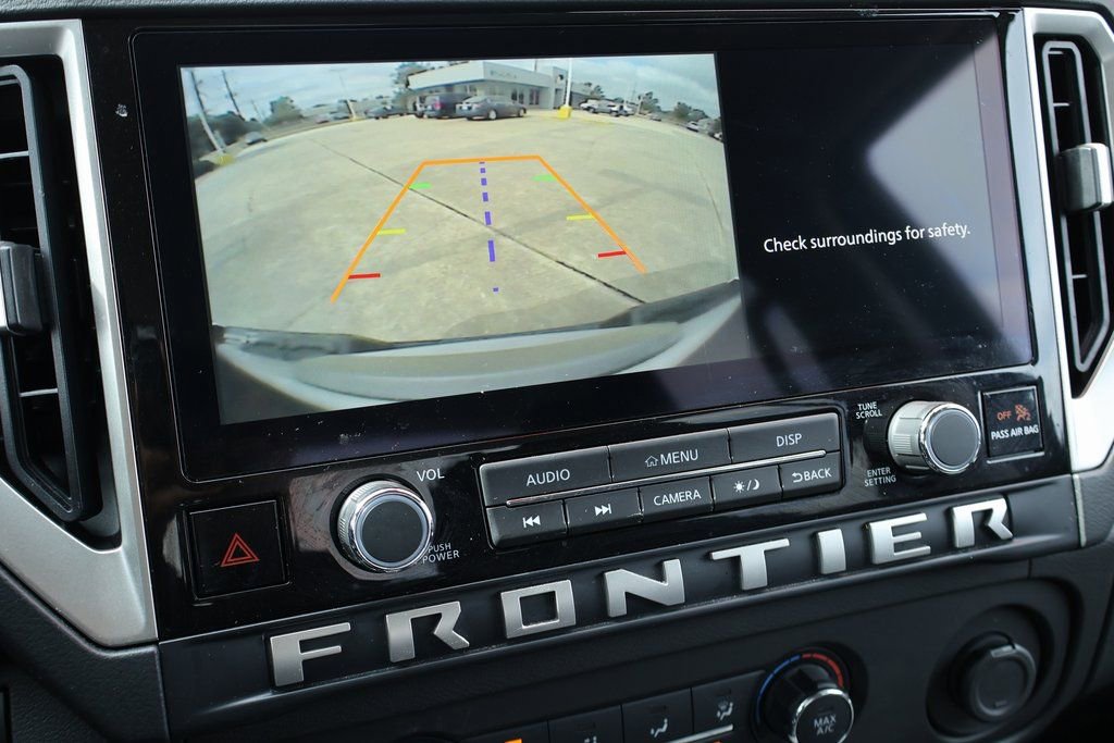 Certified 2025 Nissan Frontier SV image 4