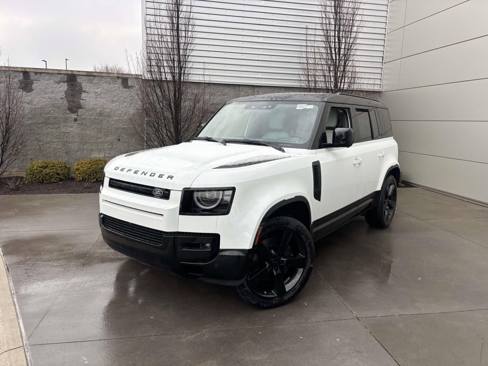 New 2026 Land Rover Defender 110 X-Dynamic SE image 1