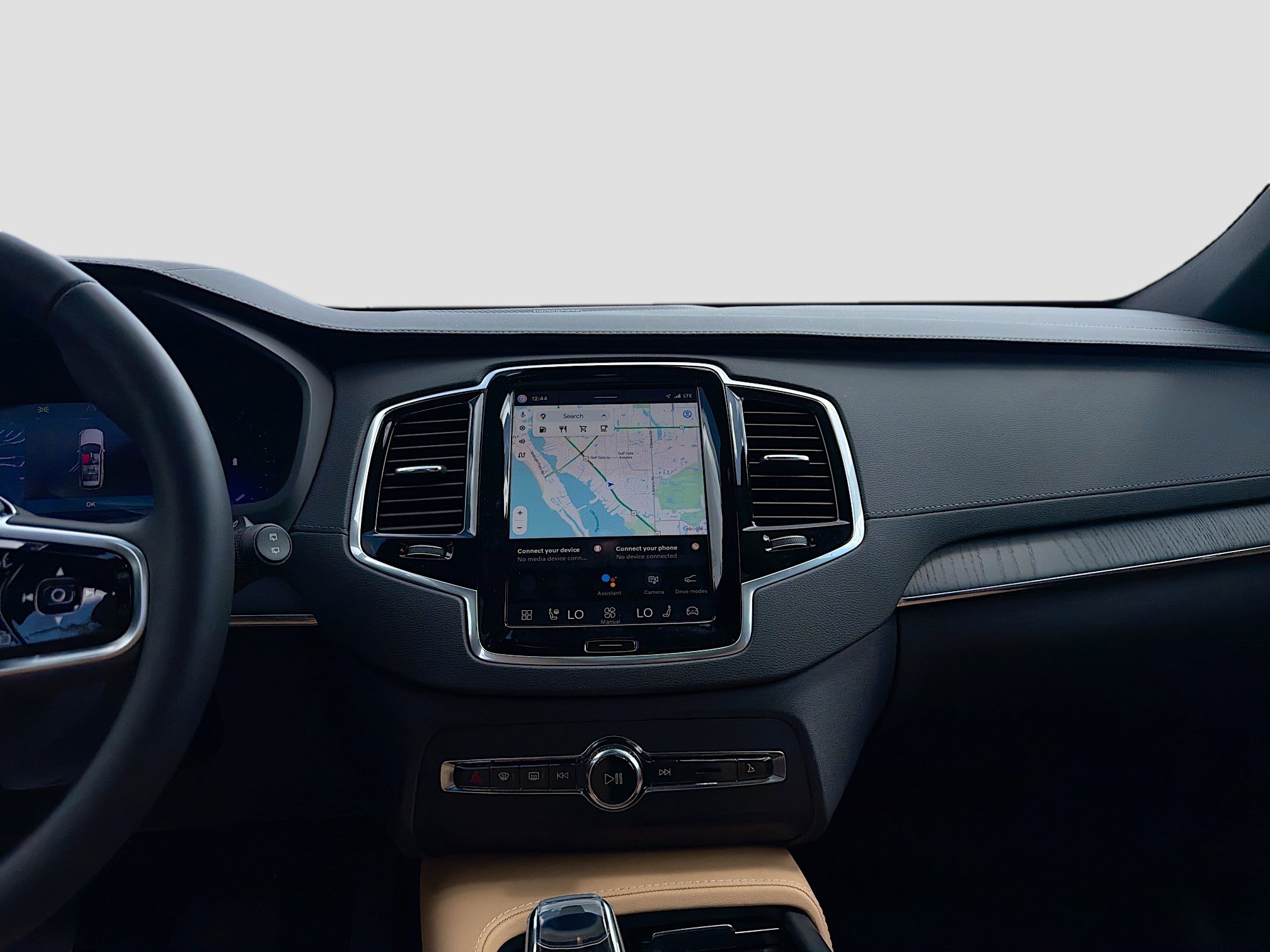 Used 2025 Volvo XC90 B6 Ultra w/ Protection Package Premier image 20