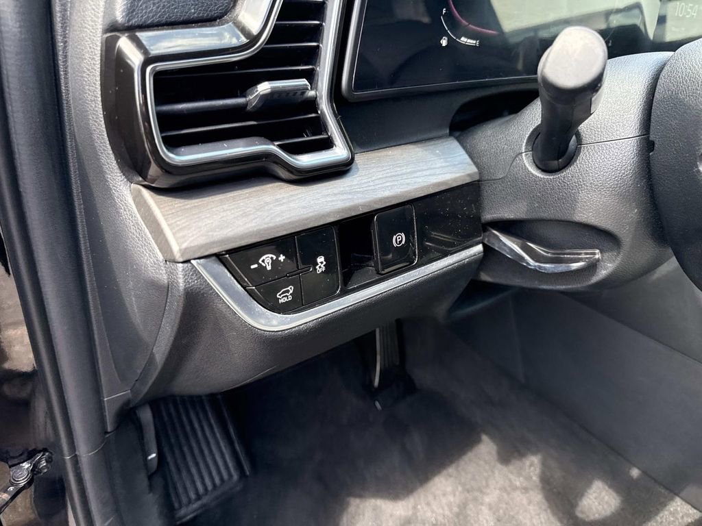 Used 2023 Kia Sportage X-Line w/ X-Line Premium Package AWD/4WD image 22