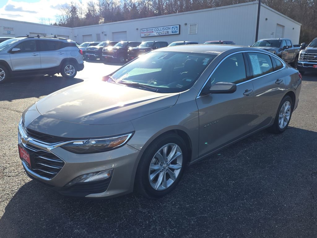 Used 2025 Chevrolet Malibu LT image 4