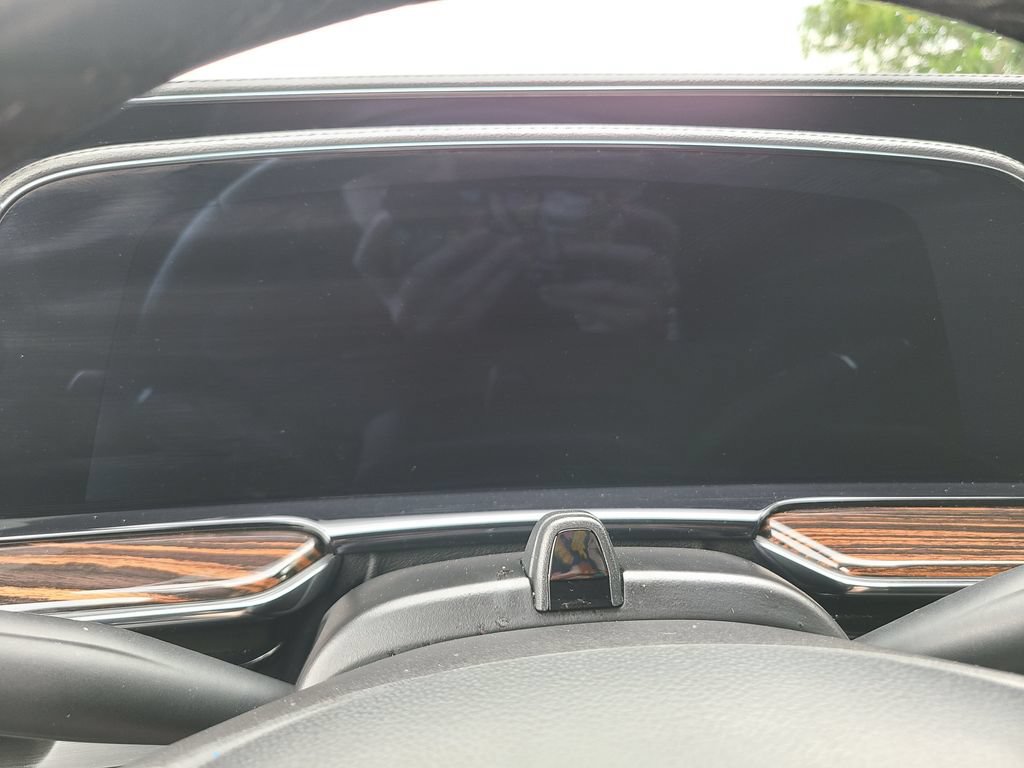 Used 2023 Cadillac Escalade ESV Premium Luxury AWD/4WD image 22