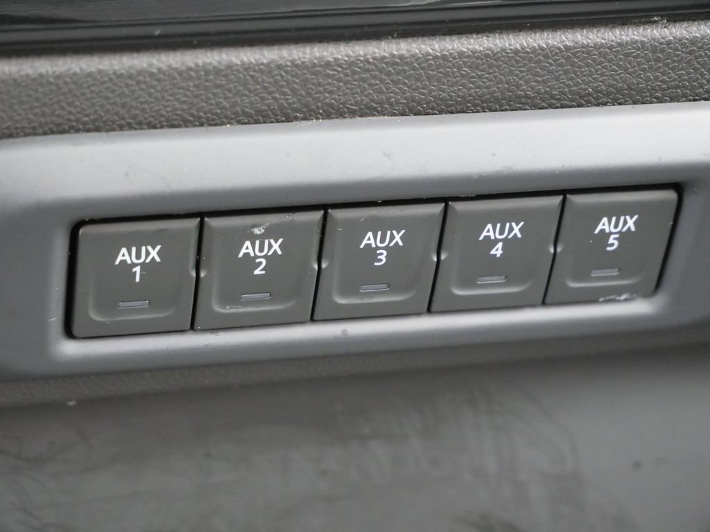 Used 2025 Chevrolet Silverado 2500 ZR2 w/ Technology Package image 43