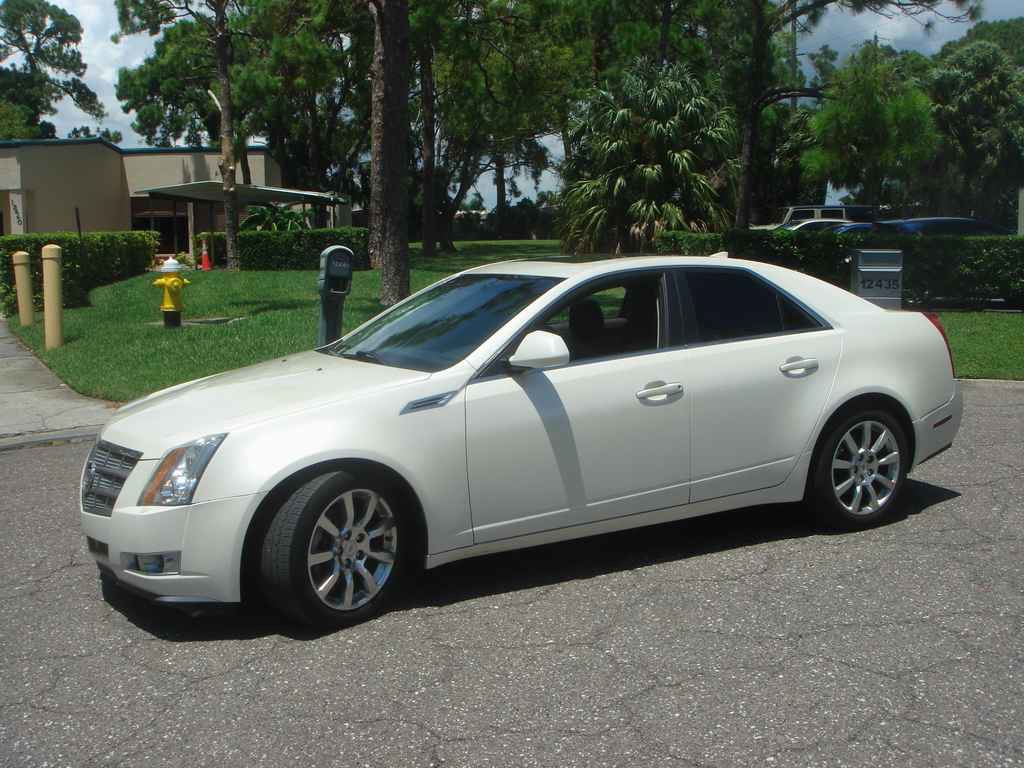 Used 2009 Cadillac CTS 3.6 AWD image 1