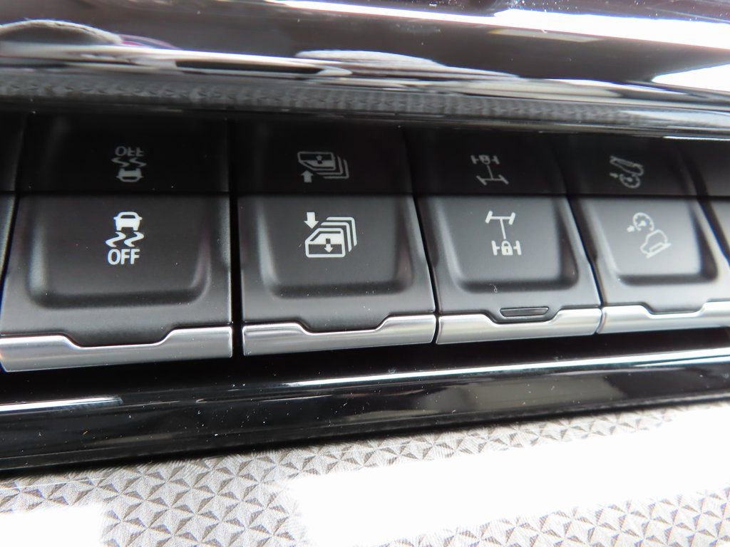 New 2026 Chevrolet Silverado 2500 ZR2 image 17