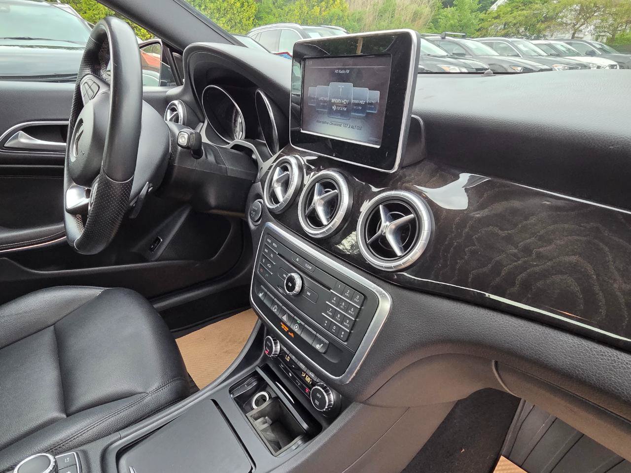 Used 2015 Mercedes-Benz CLA 250 4MATIC image 20