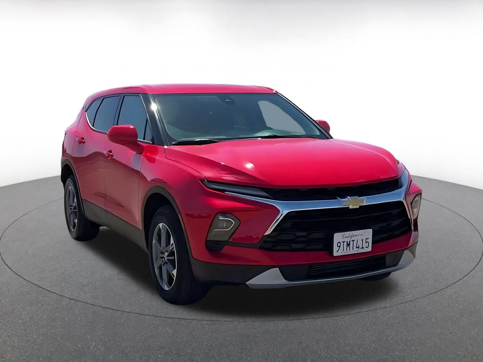Used 2026 Chevrolet Blazer LT FWD image 3