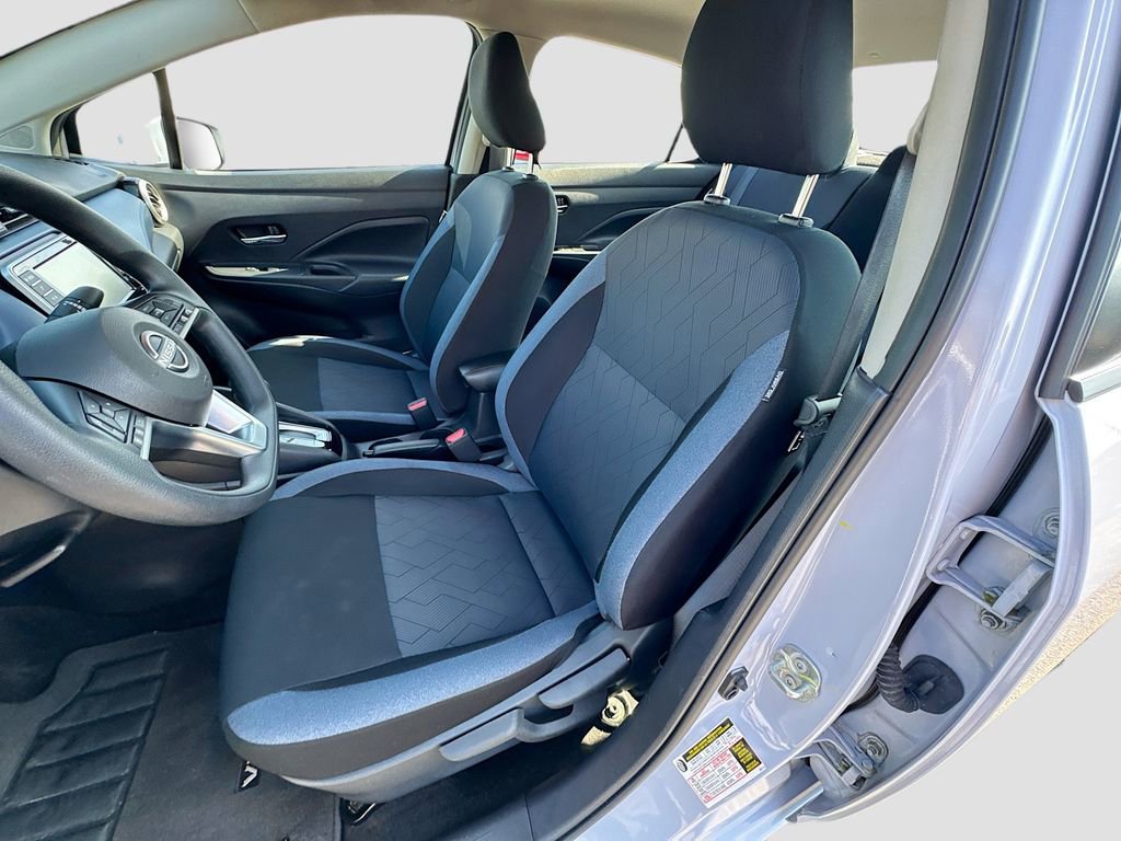 Used 2025 Nissan Versa SV image 19