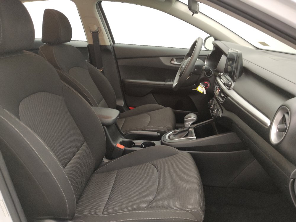 Used 2020 Kia Forte LXS FWD image 21