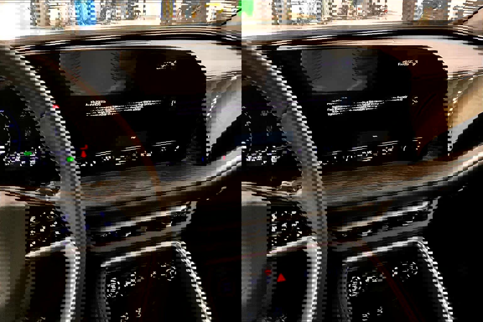 Used 2025 Audi Q5 Premium w/ Convenience Package image 7