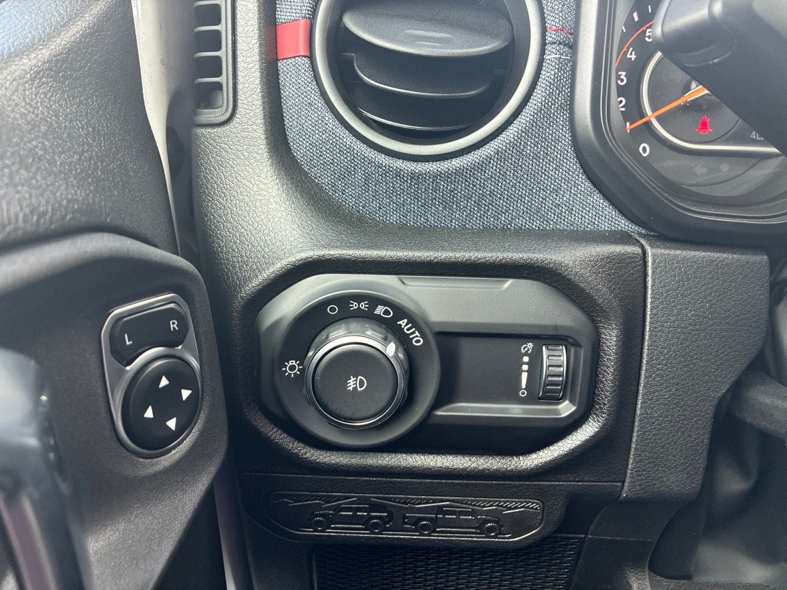 New 2026 Jeep Wrangler Unlimited Sport w/ Dual Top Group AWD/4WD image 30