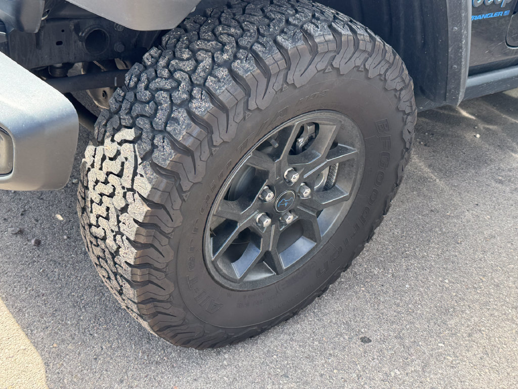 Used 2024 Jeep Wrangler Unlimited AWD/4WD image 8