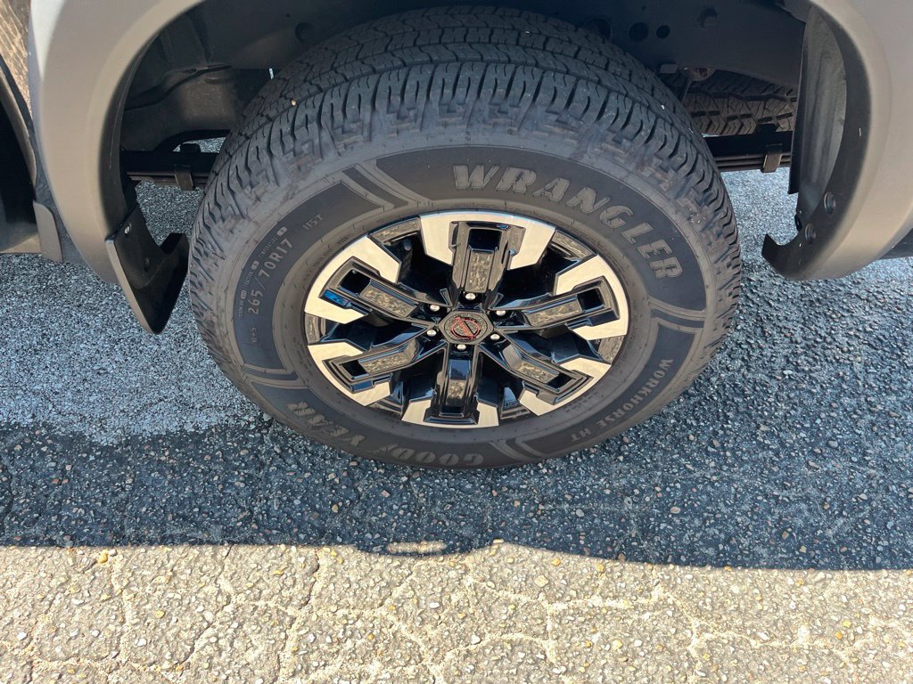 Used 2024 Nissan Frontier PRO-4X AWD/4WD image 40