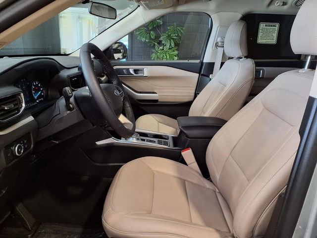 Used 2024 Ford Explorer XLT w/ Equipment Group 202A image 19