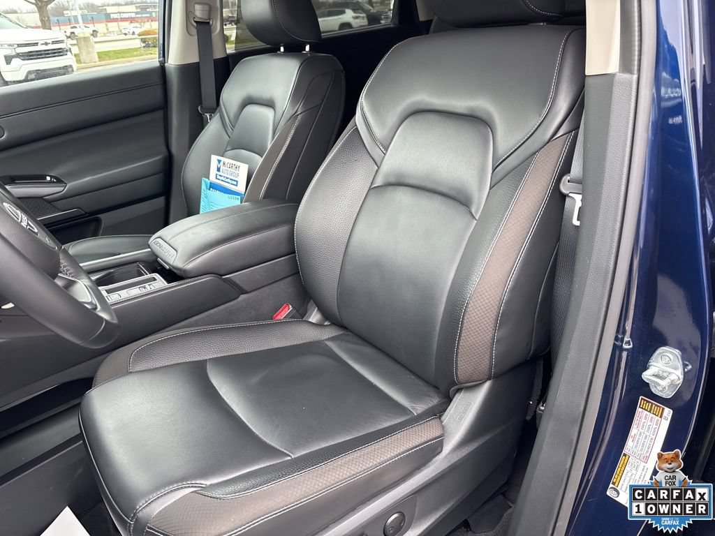 Used 2025 Nissan Pathfinder SL FWD image 64
