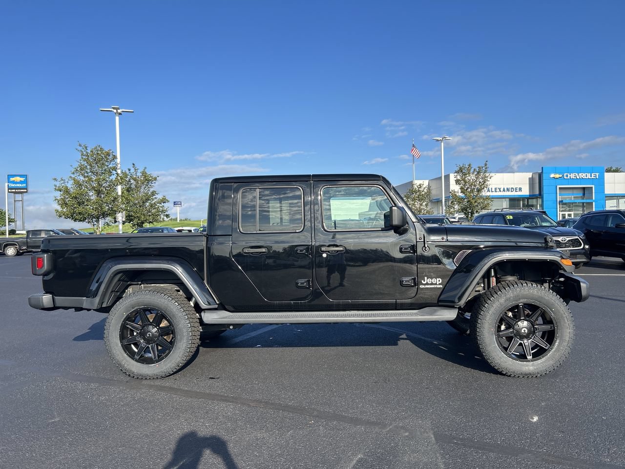 Used 2021 Jeep Gladiator Overland w/ Popular Equipment Package AWD/4WD image 8