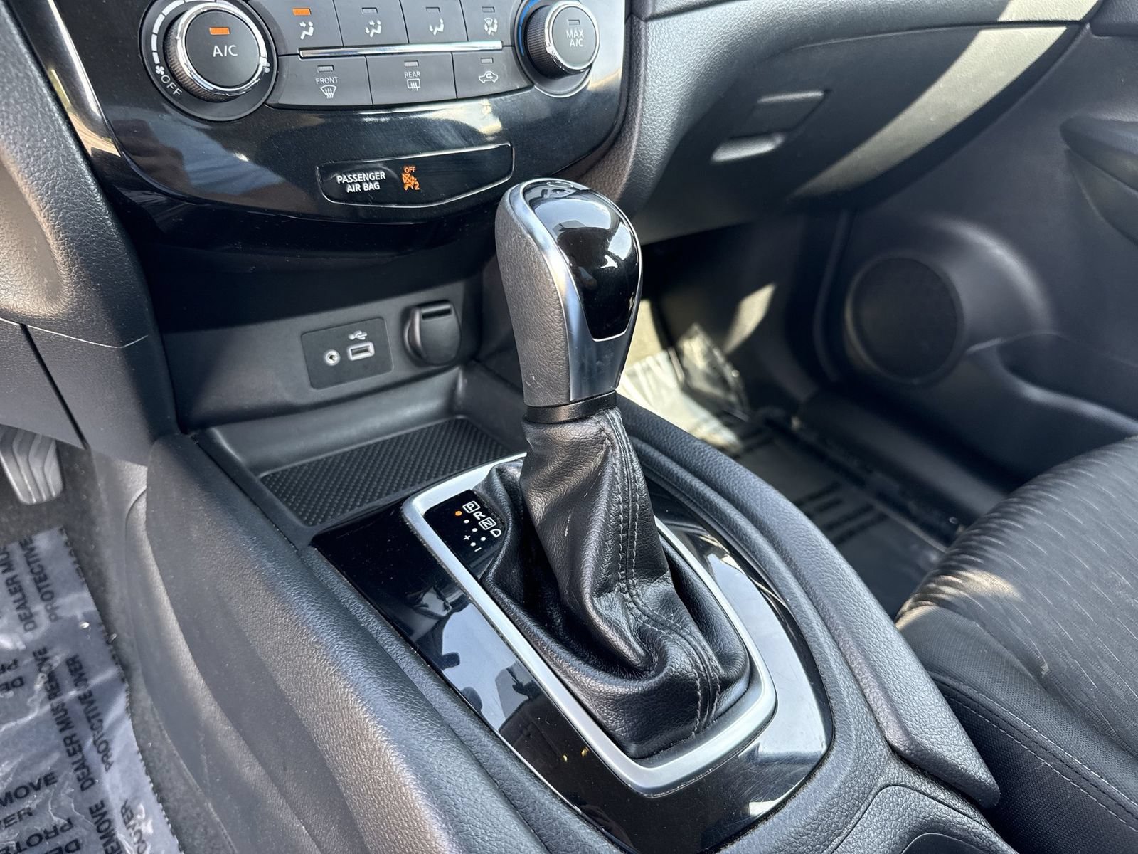 Used 2018 Nissan Rogue S AWD/4WD image 34