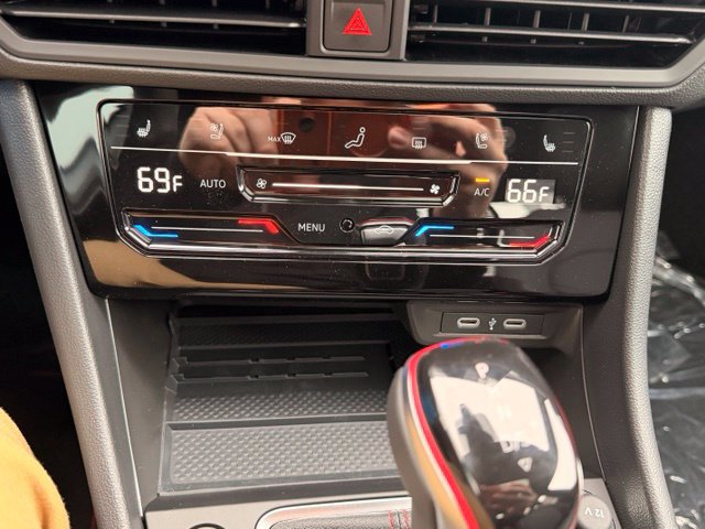 New 2027 Volkswagen Jetta GLI Autobahn FWD image 21