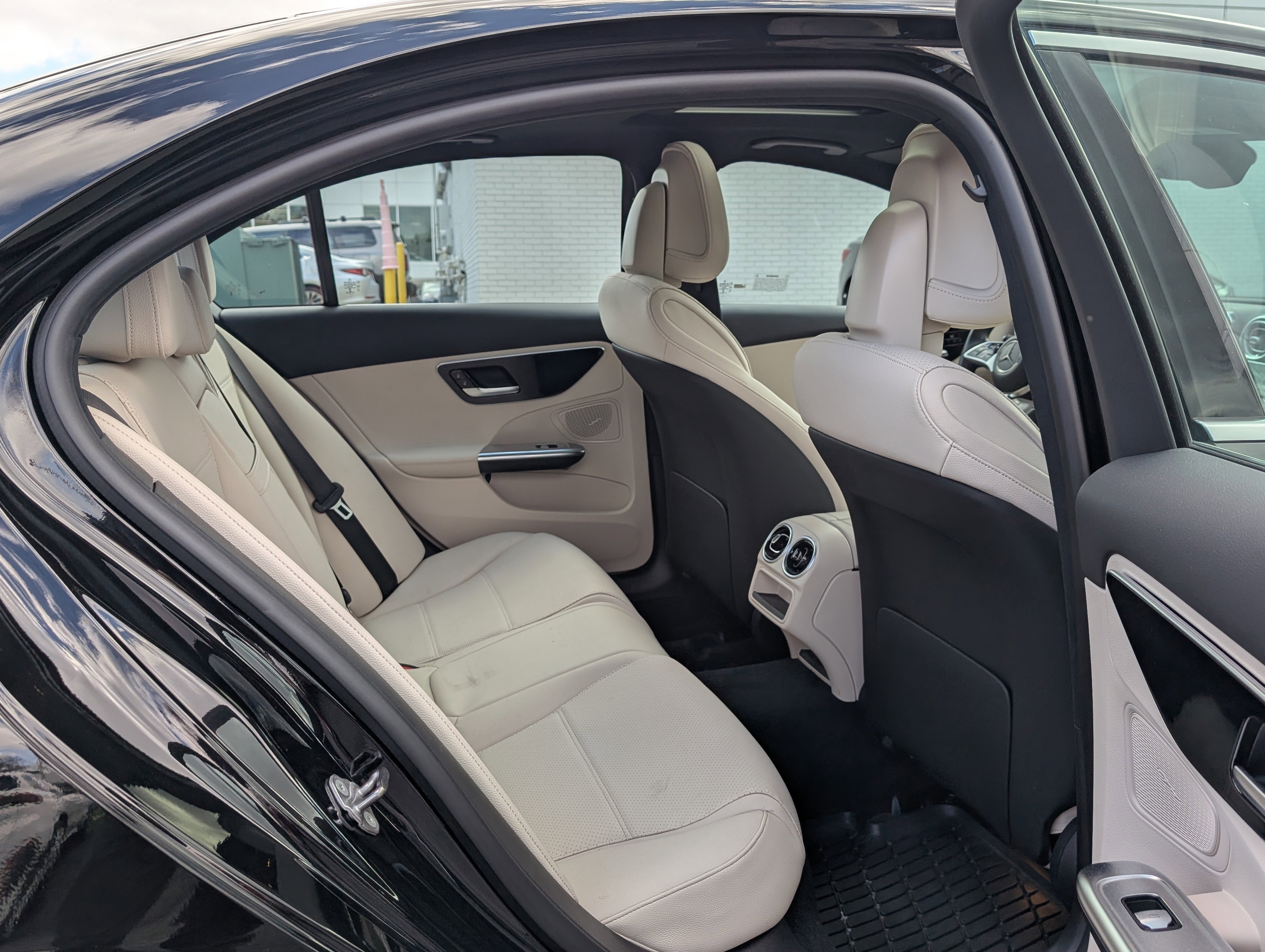 Used 2022 Mercedes-Benz C 300 C 300 image 10