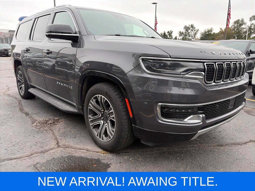 Used 2024 Jeep Wagoneer L Series II w/ Flexible Seating Group AWD/4WD image 1