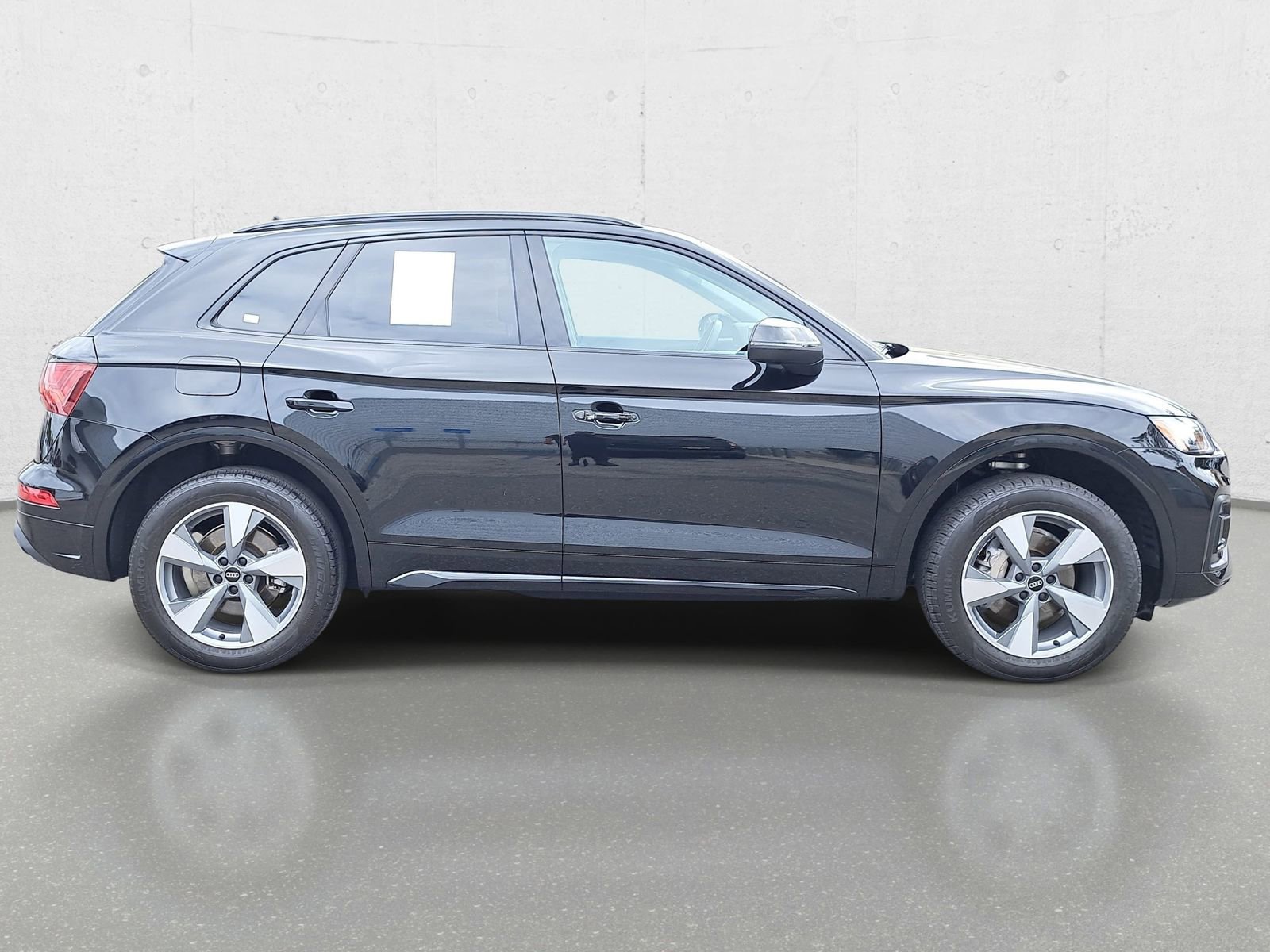 Used 2024 Audi Q5 Premium AWD/4WD image 4