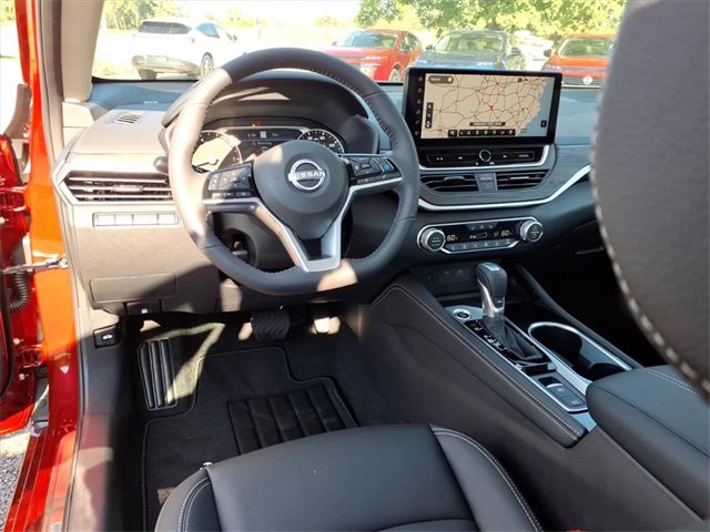 New 2025 Nissan Altima 2.5 SL image 10