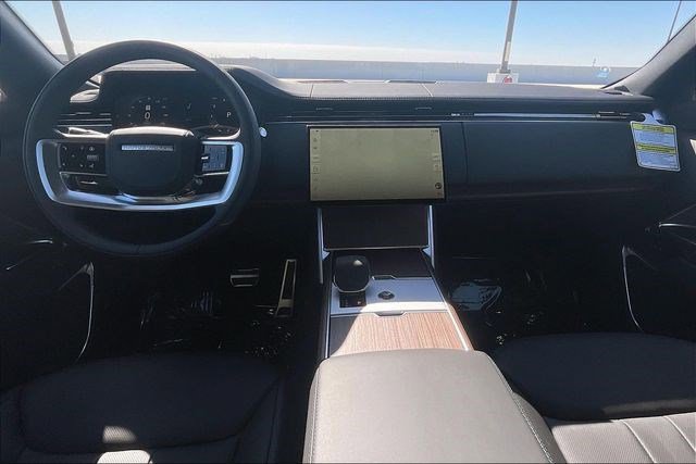 New 2026 Land Rover Range Rover Long Wheelbase SE image 5