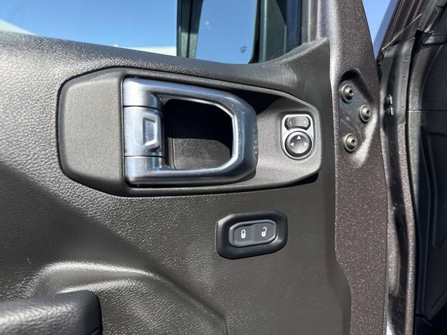 Used 2023 Jeep Wrangler Rubicon w/ Cold Weather Group image 10