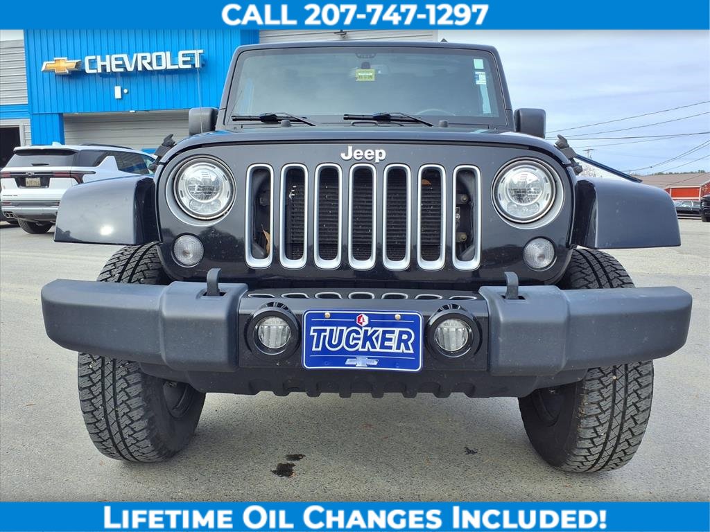 Used 2017 Jeep Wrangler Unlimited Sahara w/ Max Tow Package image 3
