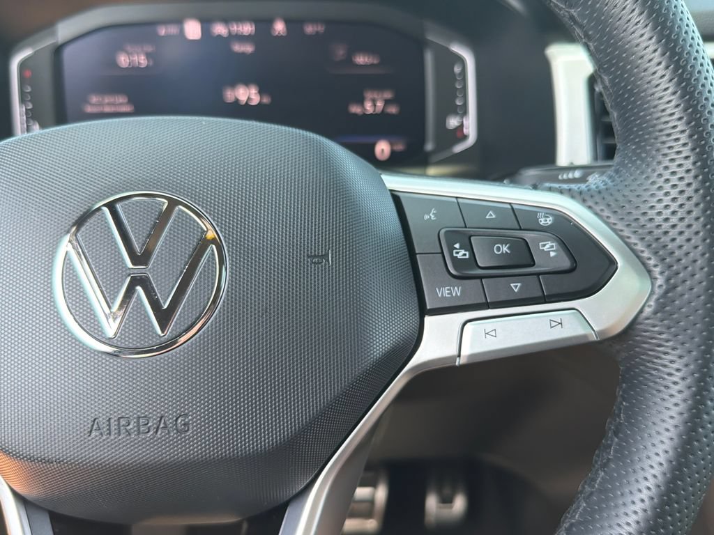 Used 2023 Volkswagen Atlas Cross Sport SEL R-Line AWD/4WD image 12