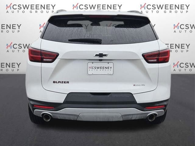 Used 2024 Chevrolet Blazer LT w/ Redline Edition image 4