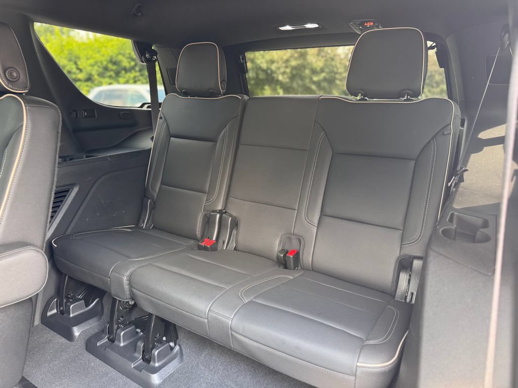 Used 2022 Chevrolet Tahoe Premier AWD/4WD image 13