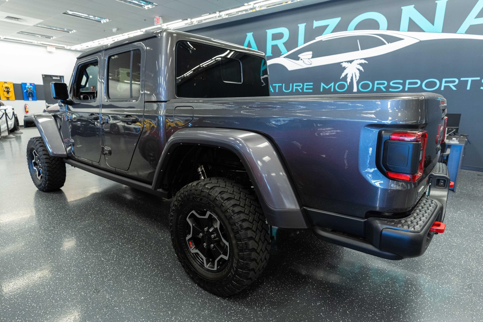 Used 2022 Jeep Gladiator Rubicon w/ LED Lighting Group AWD/4WD image 8