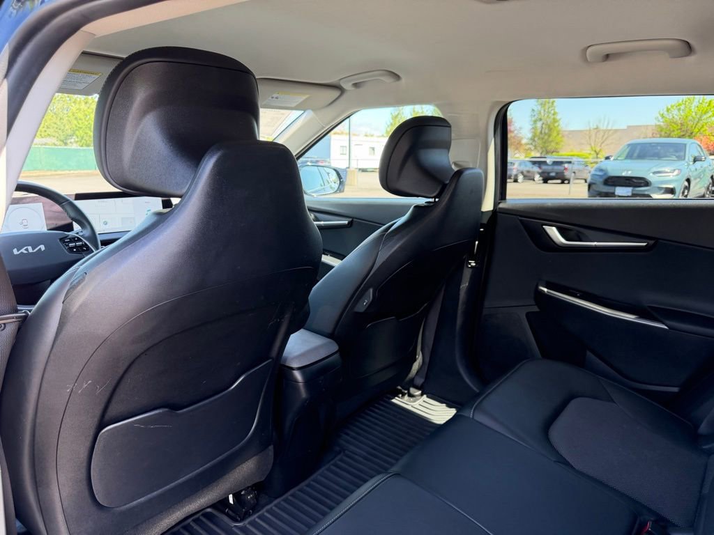 Used 2024 Kia EV6 Light AWD/4WD image 32