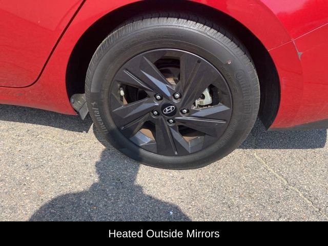 Used 2022 Hyundai Elantra SEL w/ Convenience Package FWD image 11