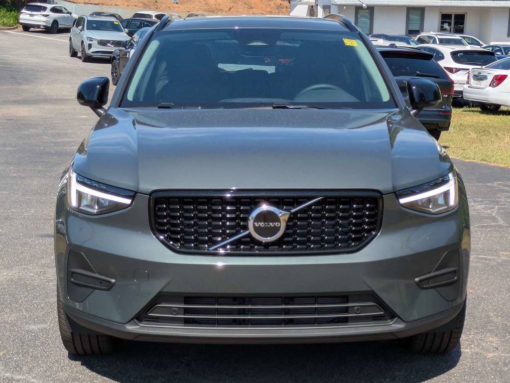 New 2026 Volvo XC40 B5 Core AWD/4WD image 9