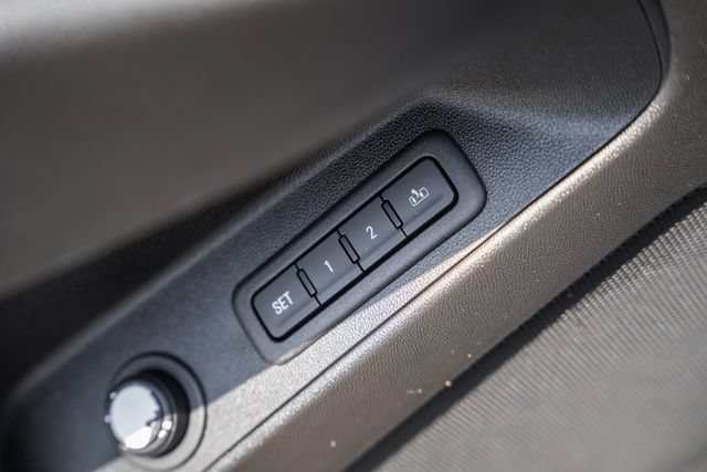 Used 2018 Chevrolet Equinox Premier FWD image 42