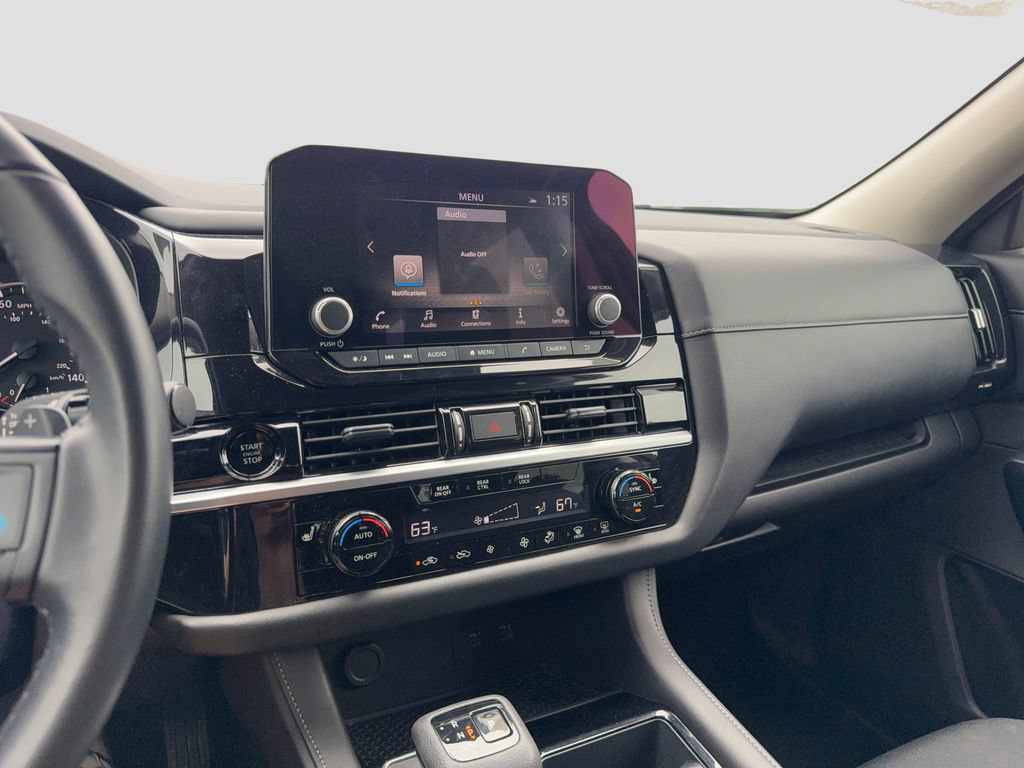 Used 2025 Nissan Pathfinder SV FWD image 17