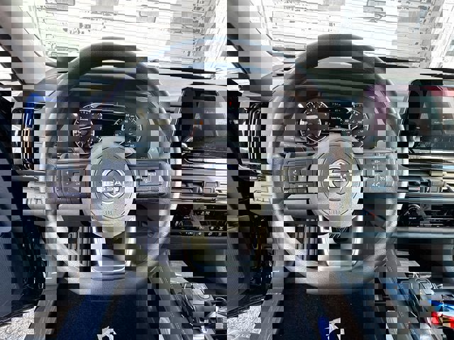 New 2025 Nissan Pathfinder S image 12