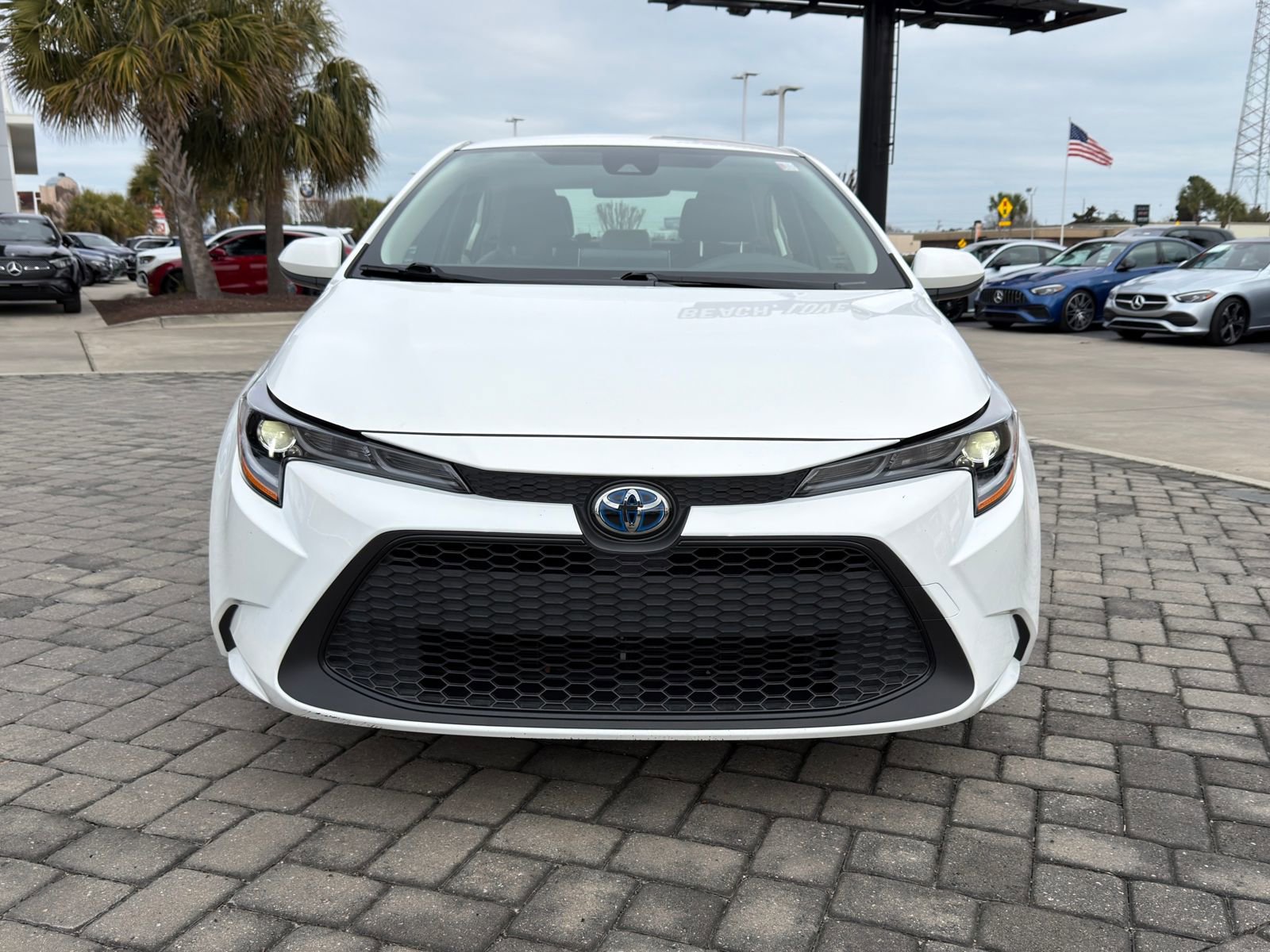 Used 2022 Toyota Corolla LE w/ Premium Interior Package image 5