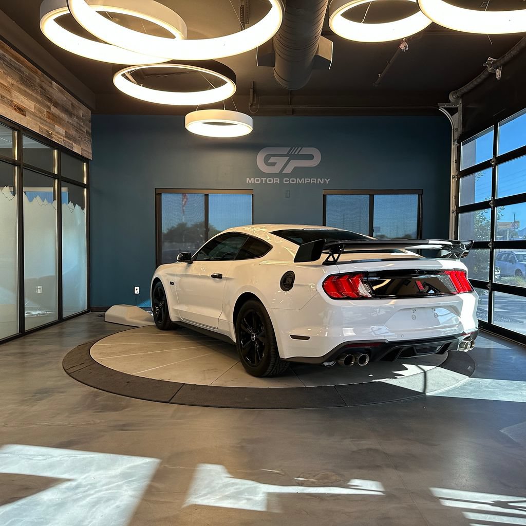 Used 2018 Ford Mustang GT RWD image 5