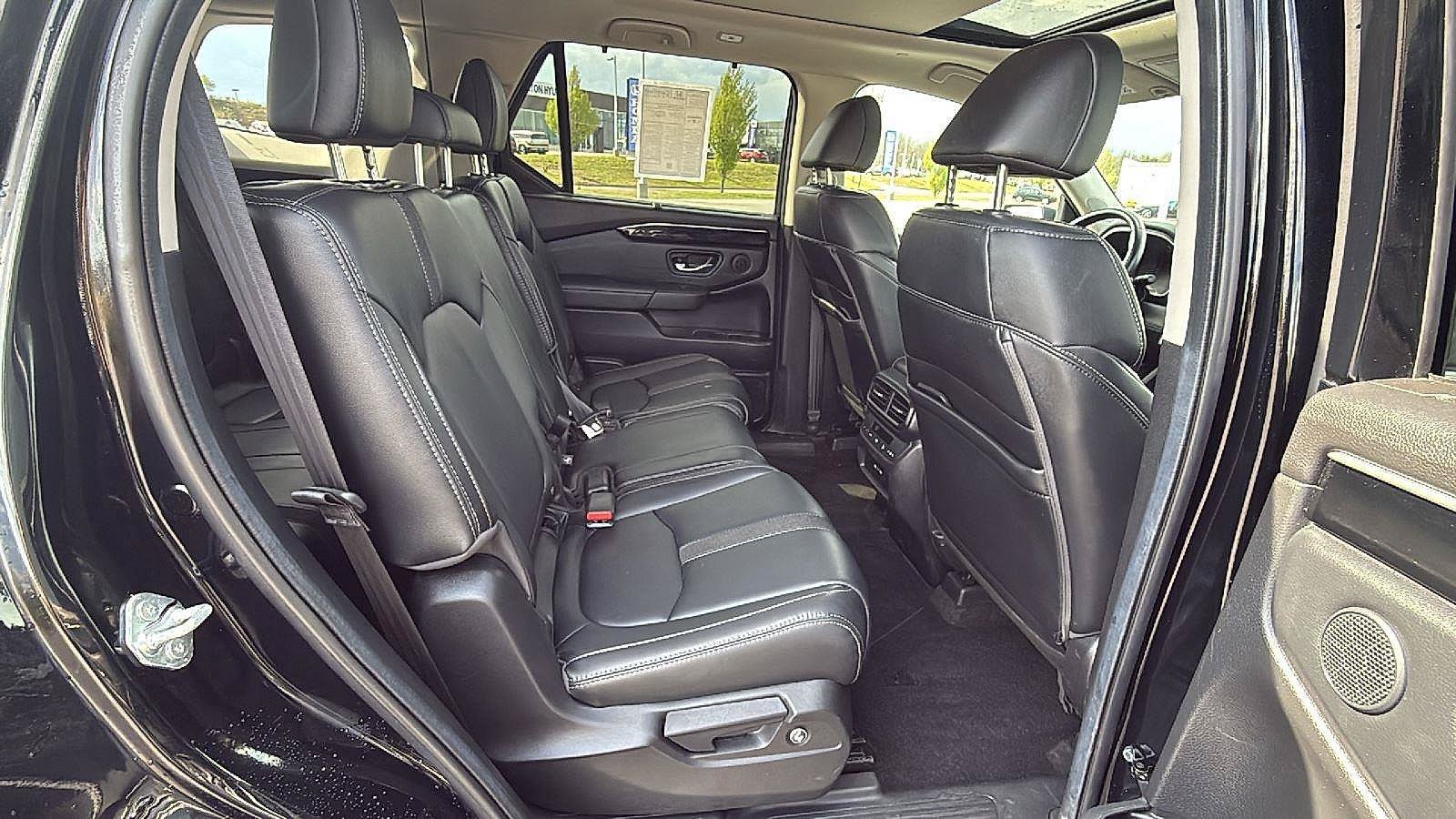 Certified 2025 Honda Pilot Touring image 18