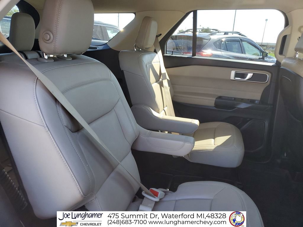 Used 2020 Ford Explorer XLT w/ Equipment Group 202A AWD/4WD image 27